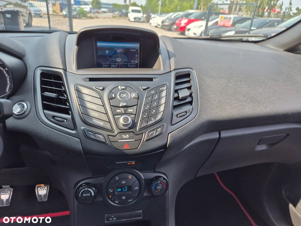 Ford Fiesta 1.0 EcoBoost STart-Stop ST-LINE - 36