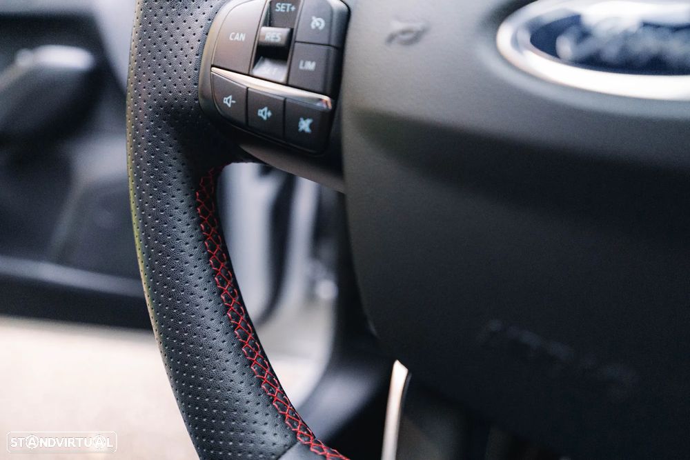 Ford Focus 1.0 EcoBoost Hybrid Aut. ST-LINE - 40