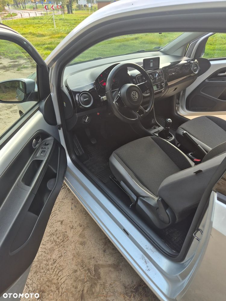 Volkswagen Up 2012 photo 5