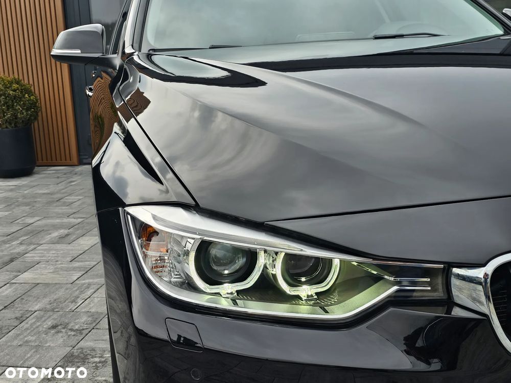 BMW Seria 3 320d DPF Edition Sport - 24