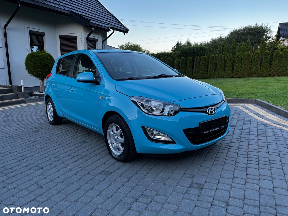 Hyundai i20 1.2 Fifa World Cup Edition - 1