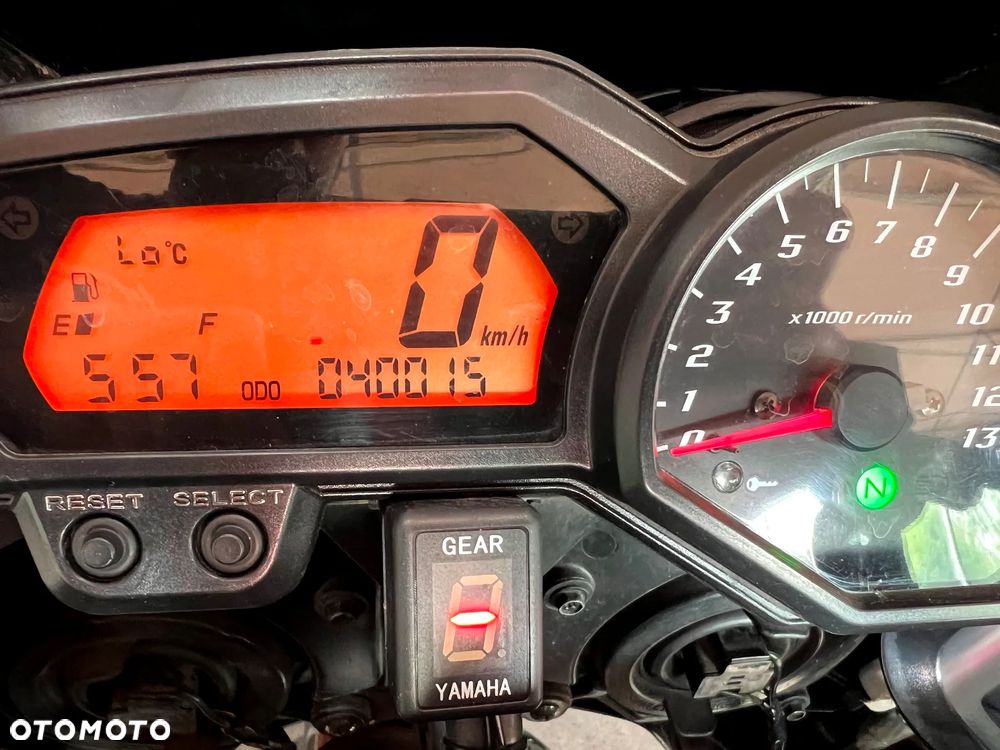 Yamaha FZ - 20