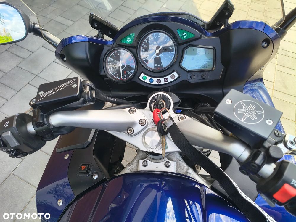 Yamaha FJR - 18
