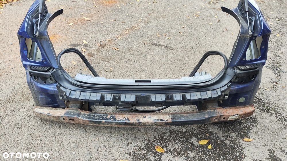 PAS TYLNY WANNA ĆWIARTKA BŁOTNIK OKULAR LAMPY BELKA WZMOCNIENIE ŚLIZG ZDERZAKA TYŁ LE MANS BLAU 381/5 BMW E90 - 3