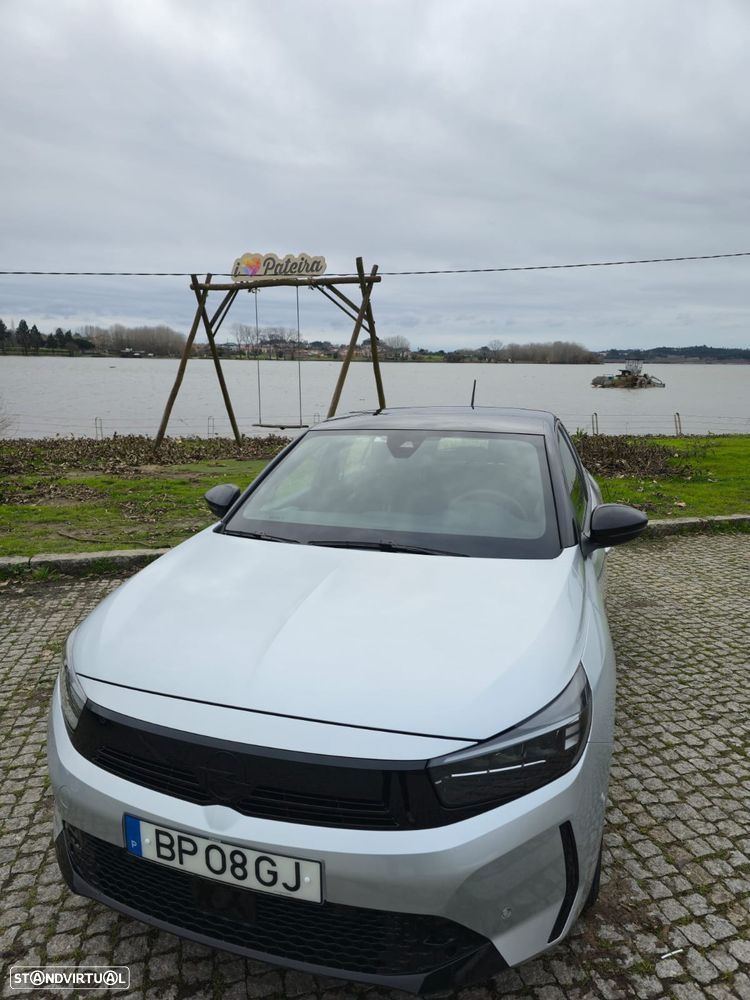 Opel Corsa 1.2 T GS - 1