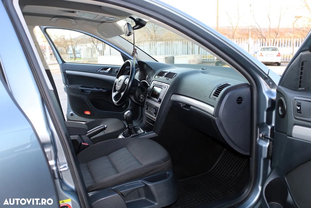 Skoda Octavia 1.6 TDI DPF Elegance - 11