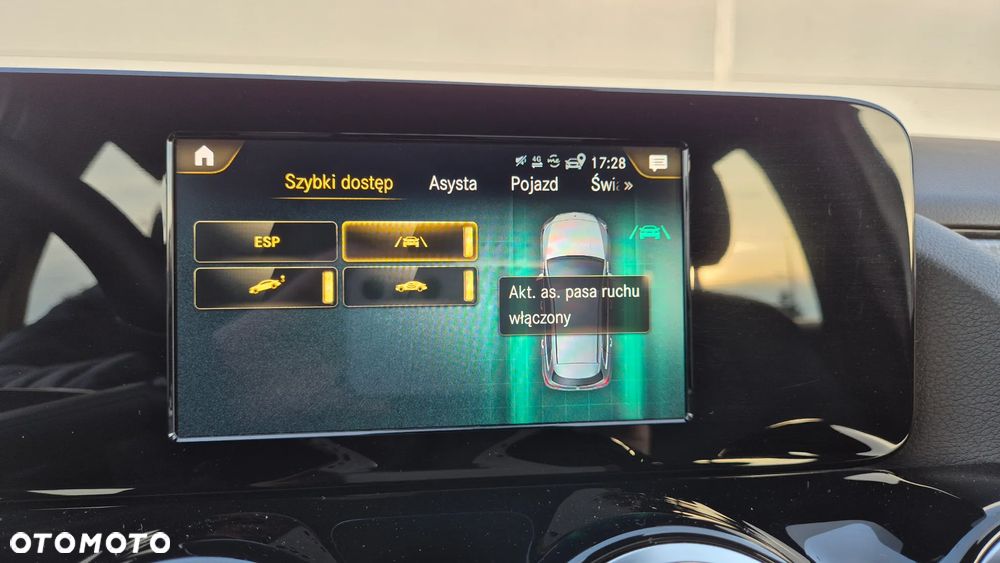 Mercedes-Benz Klasa B 180 Style 7G-DCT - 21