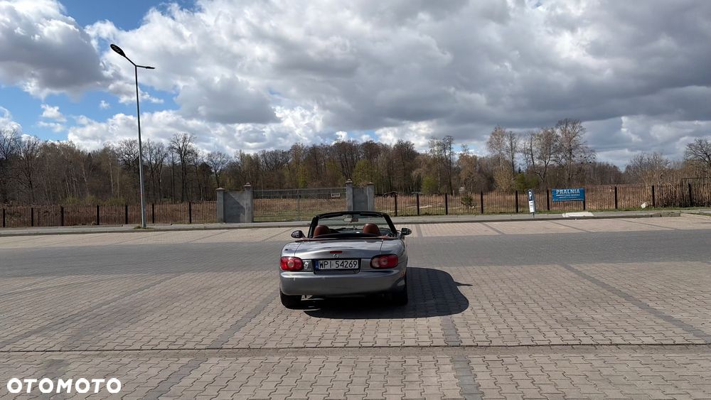 Mazda MX-5 1.6i 16V - 5