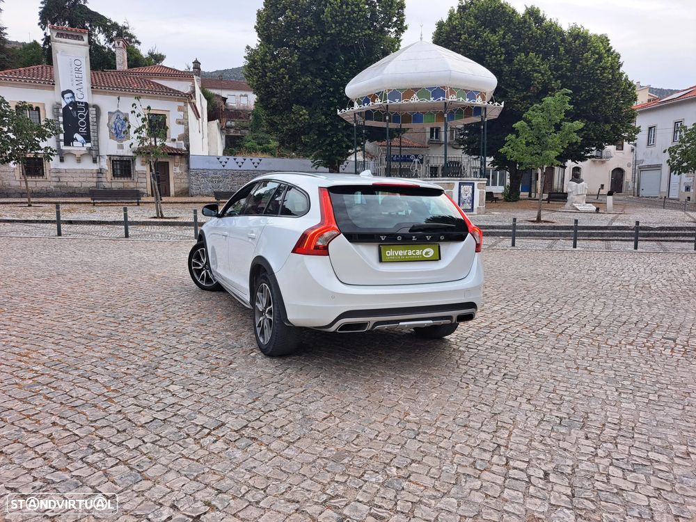 Volvo V60 Cross Country D4 Momentum - 30