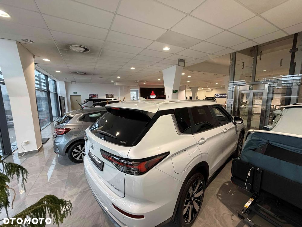 Mitsubishi Outlander Intense - 4