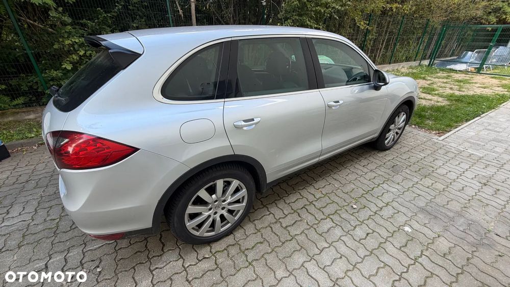 Porsche Cayenne - 5