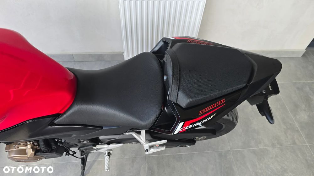 Honda CB - 16