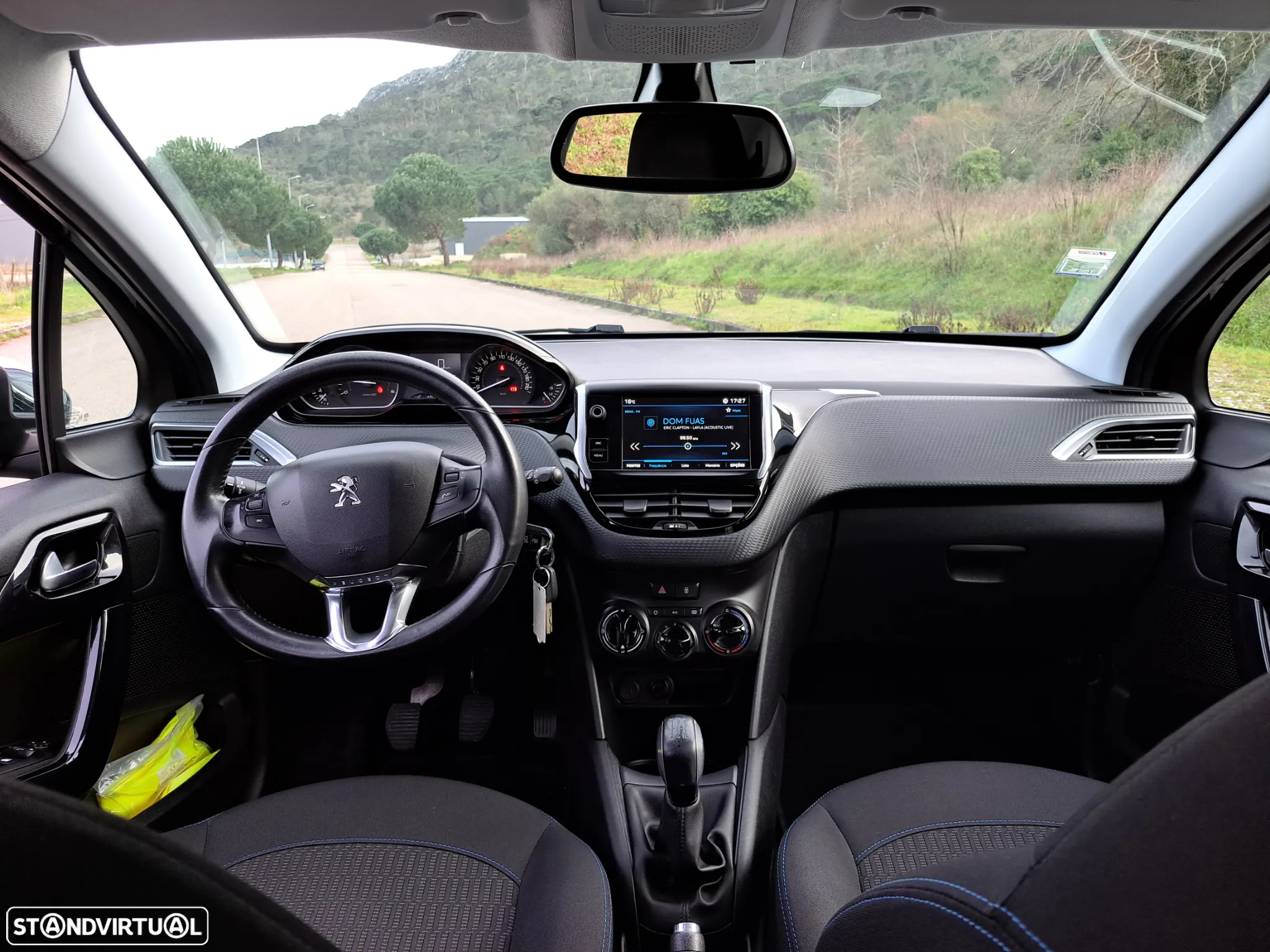 Peugeot 208 1.6 BlueHDi Style - 3