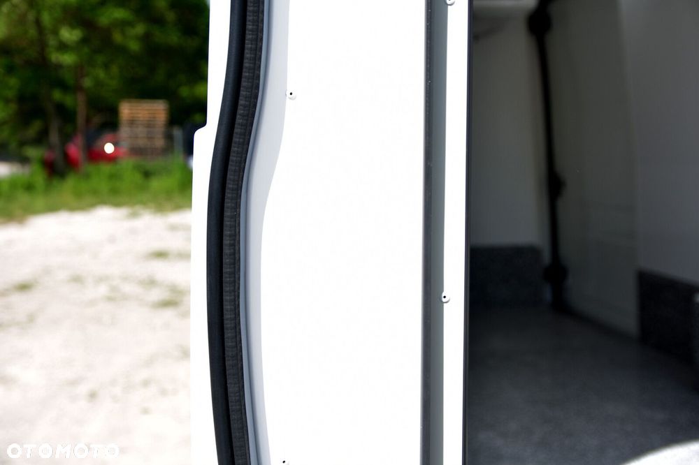 Renault Master L3H2 2.0 170KM AT9 Izoterma ZANOTTI Z 350 GH - 11