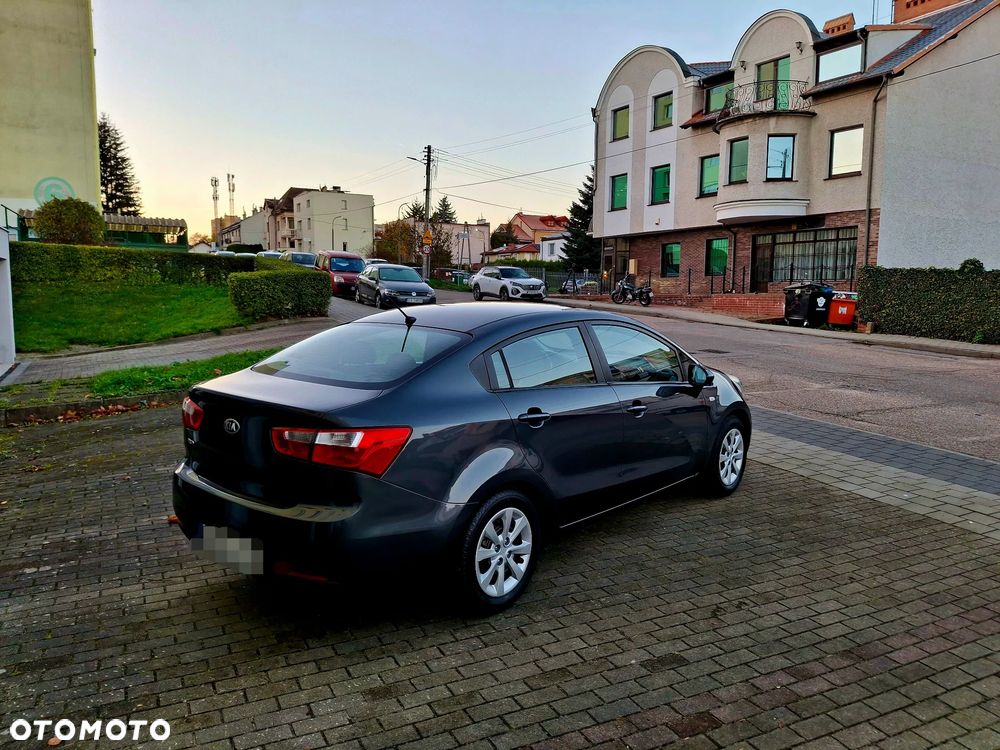 Kia Rio - 19