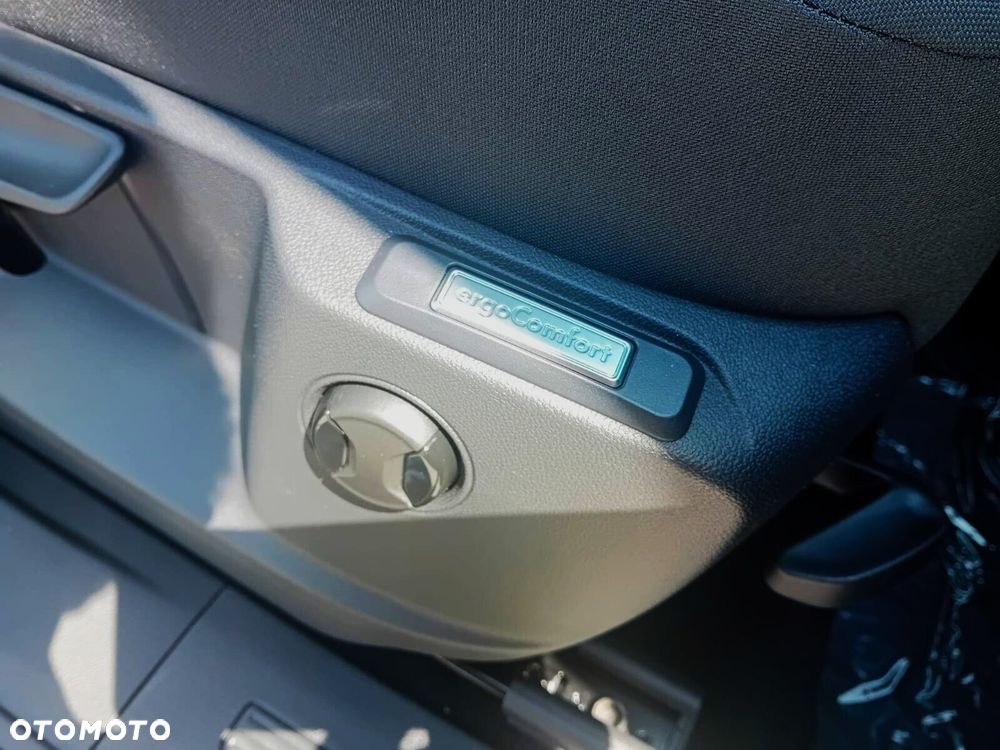 Volkswagen Caddy Maxi - 15