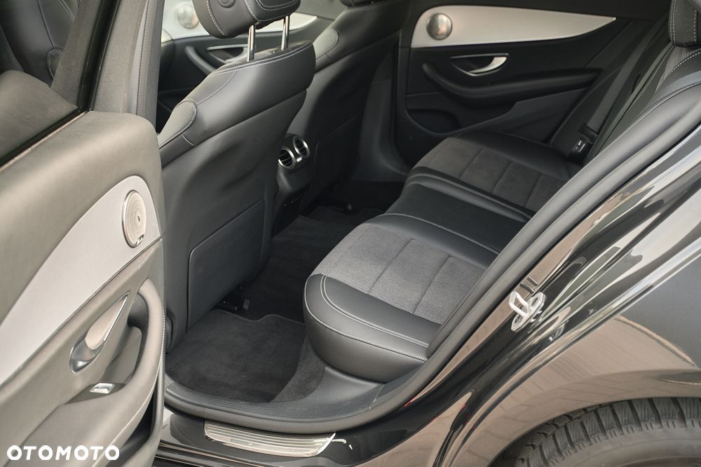 Mercedes-Benz Klasa E 220 d 9G-TRONIC - 20