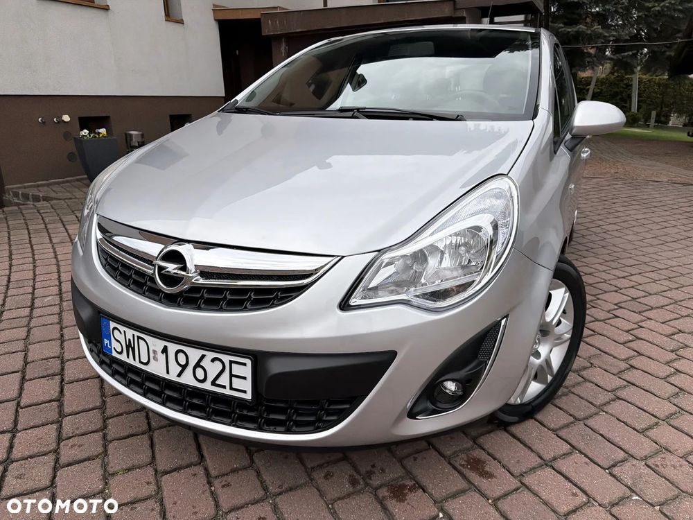 Opel Corsa 1.2 16V Essentia - 16