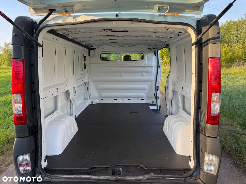 Opel Vivaro - 9