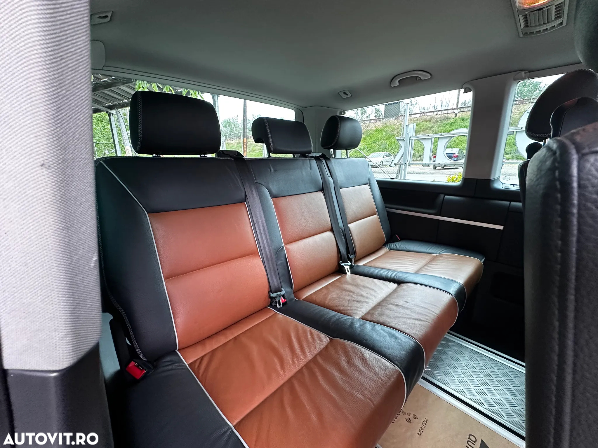 Volkswagen Multivan - 19