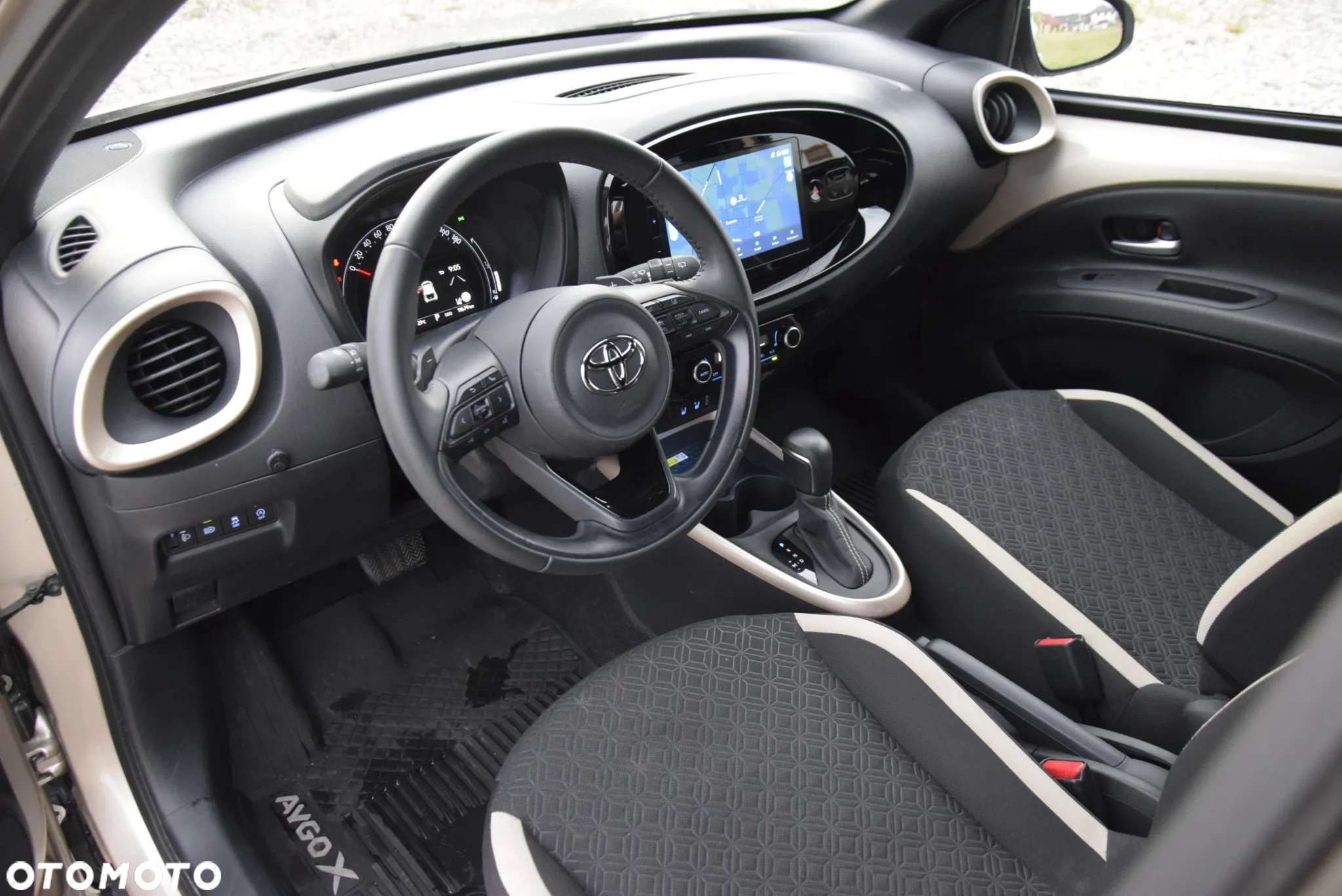 Toyota Aygo X 1.0 VVT-i X-play X-shift - 13