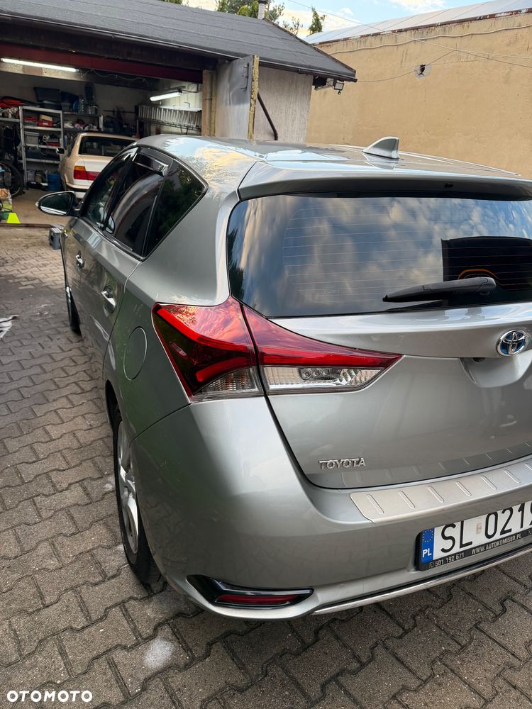 Toyota Auris - 10