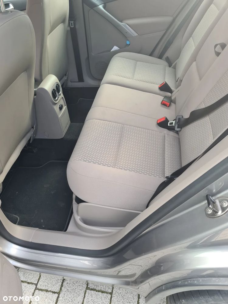 Volkswagen Tiguan 2.0 TDI DPF BlueMotion Technology Trend & Fun - 16