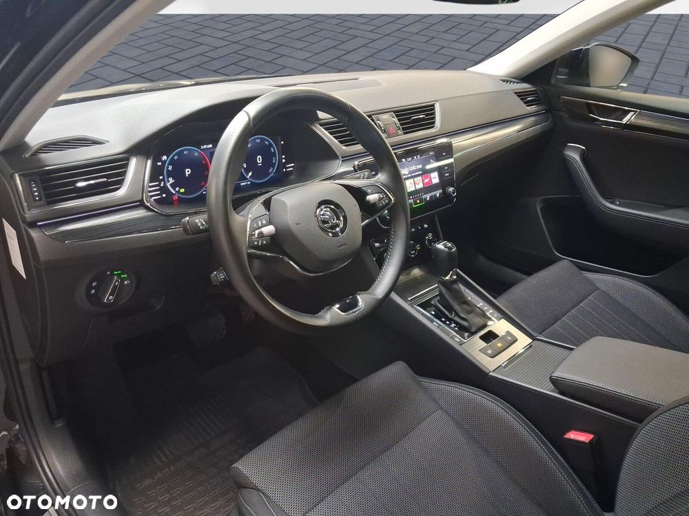 Skoda Superb 2.0 TDI SCR 4x4 Style DSG - 11