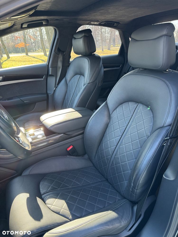 Audi A8 4.2 TDI DPF (clean diesel) quattro tiptronic - 19