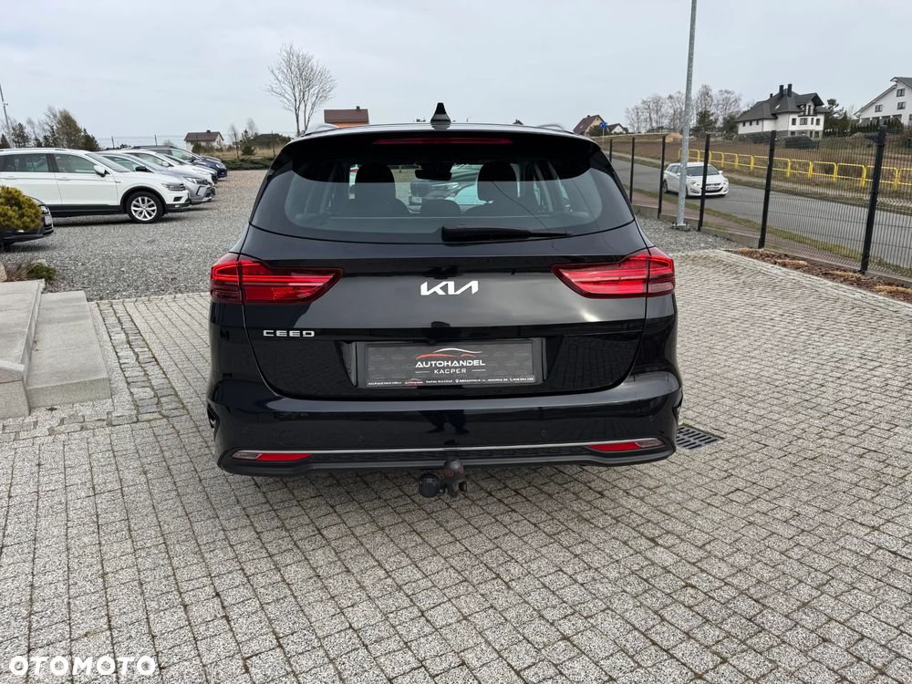 Kia Ceed - 8