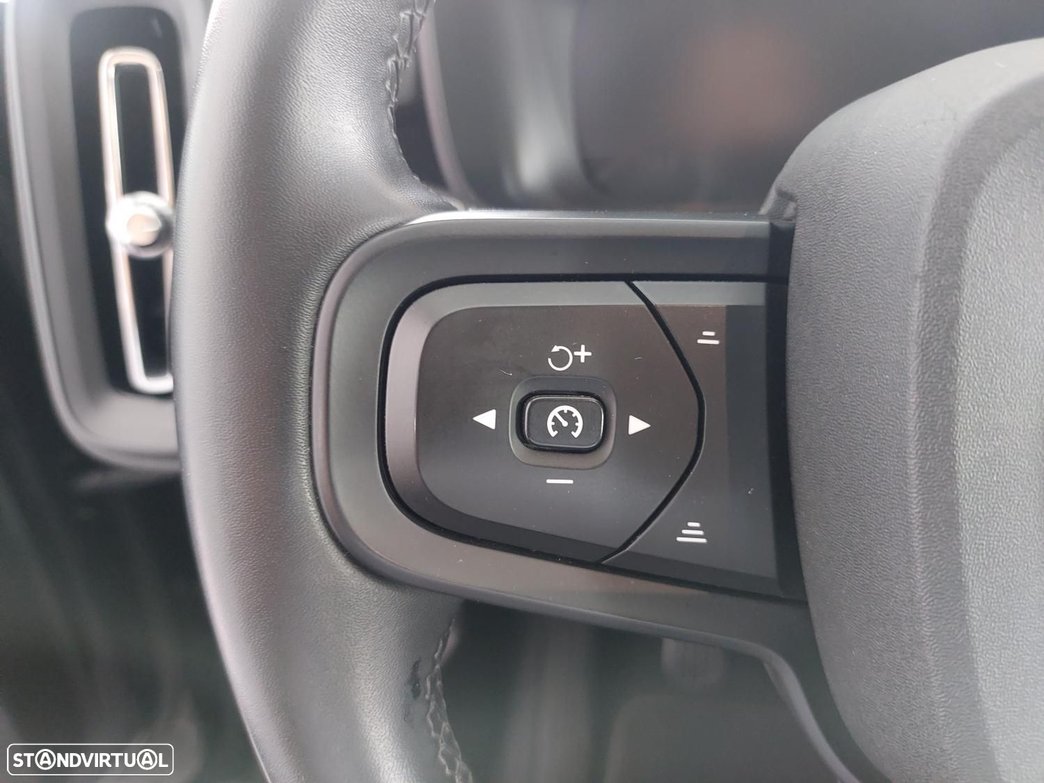 Volvo XC 40 1.5 T2 Momentum - 18