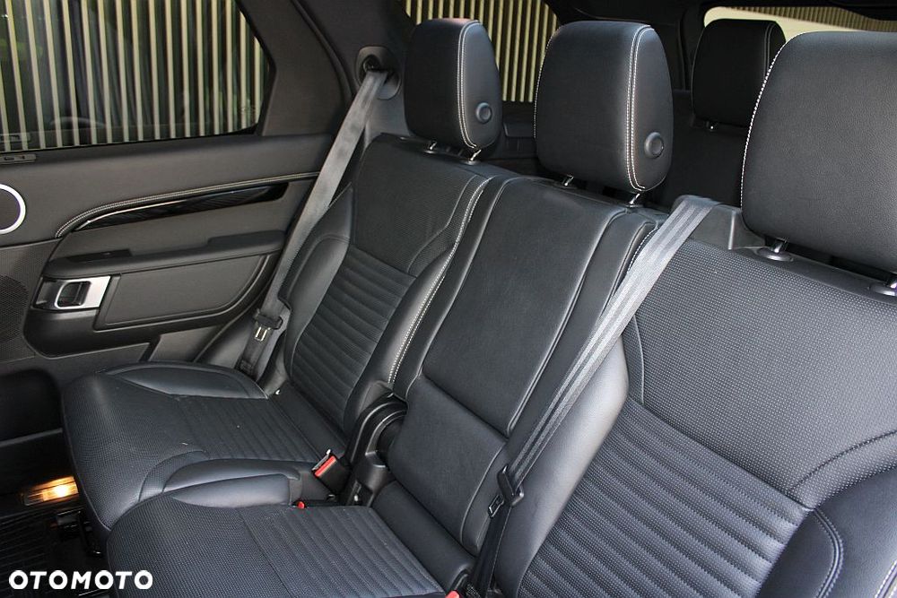 Land Rover Discovery 2.0 P300 R-Dynamic S - 17