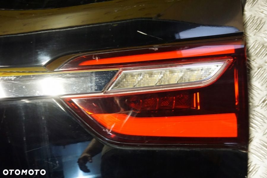 INFINITI QX80 2018 - 2024 Klapa Tylna Bagażnika Spoiler Lampa Tył USA - 13