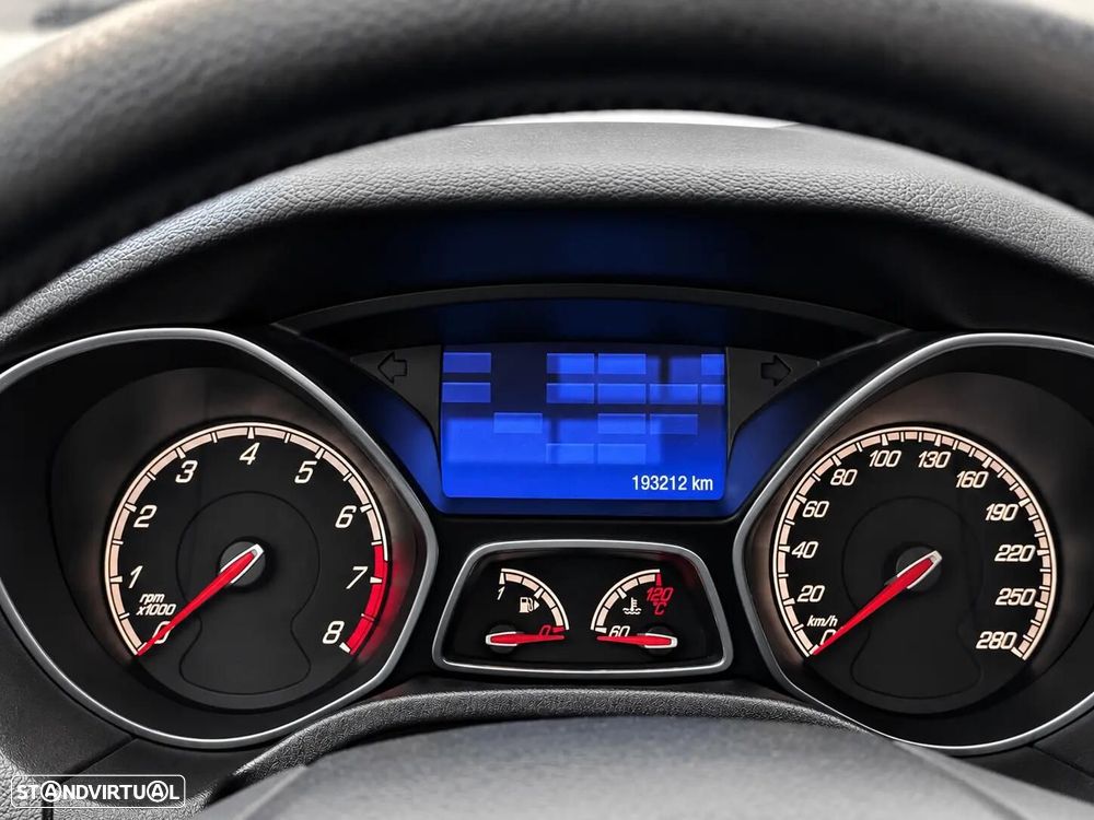 Ford Focus 2.0 EcoBoost ST c/ Pack Pele Desportiva - 33