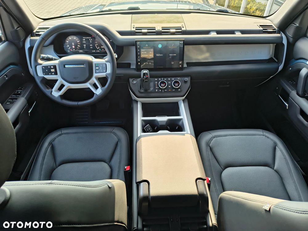 Land Rover Defender 3.0 D200 mHEV - 12