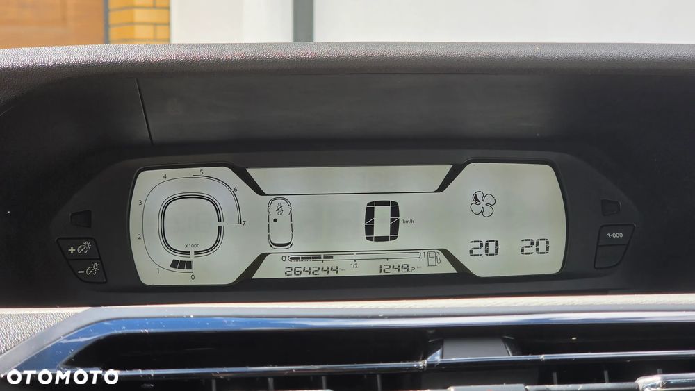 Citroën C4 Grand Picasso 1.6 e-HDi Exclusive - 31