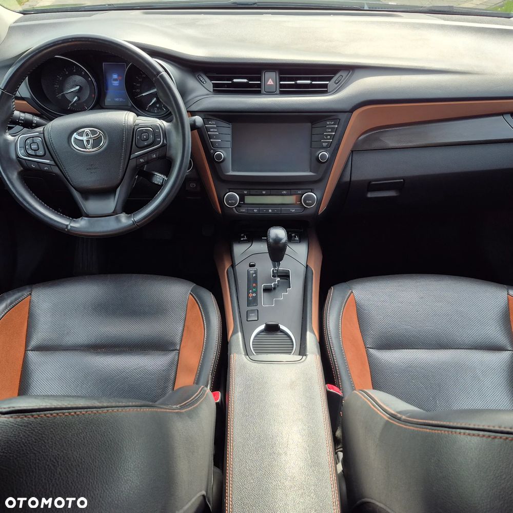 Toyota Avensis - 20