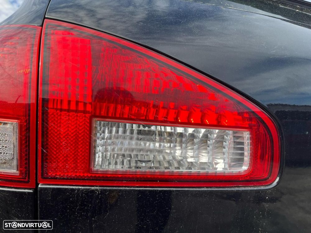 FAROLIM TRASEIRO ESQUERDO INTERIOR SUBARU TRIBECA B9 - 1