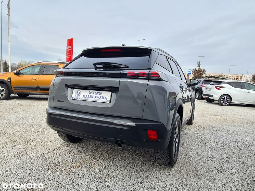 Peugeot 2008 PureTech 100 Allure S&S BVM6 - 11