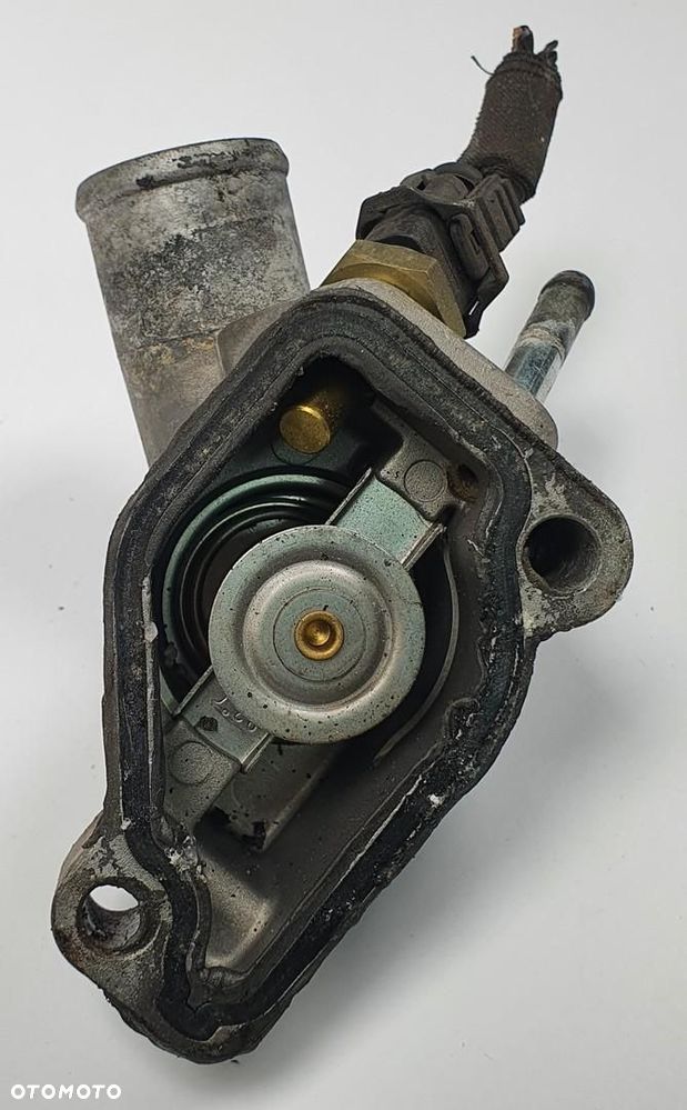 OBUDOWA TERMOSTATU OPEL VECTRA C 1.8 16V - 3