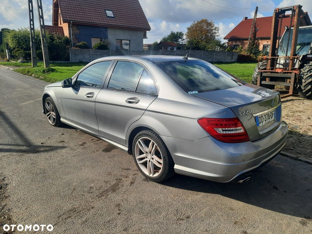 Mercedes-Benz Klasa C 220 CDI DPF (BlueEFFICIENCY) 7G-TRONIC - 4