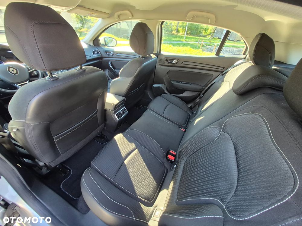 Renault Megane TCe 115 GPF ZEN - 24