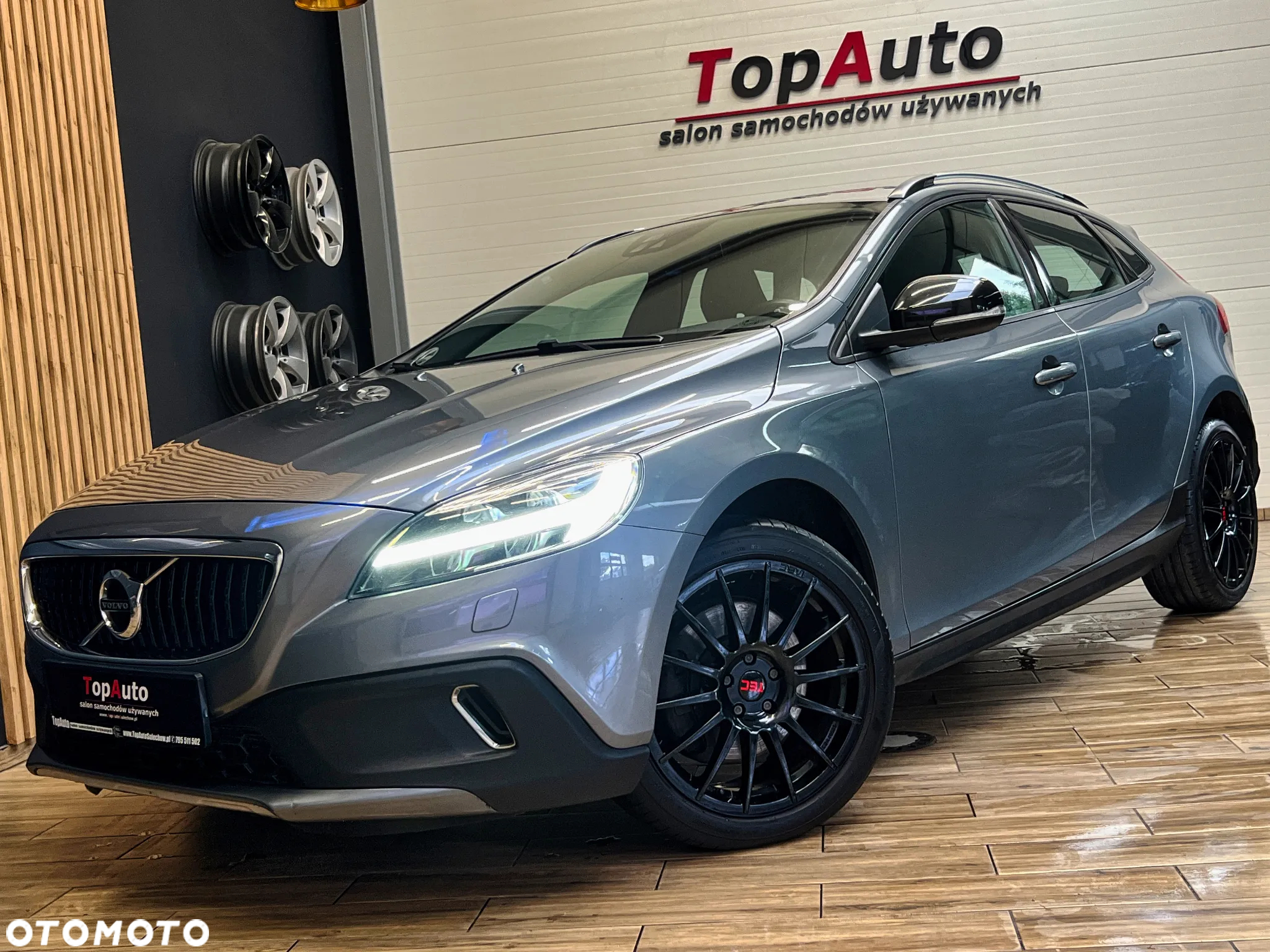 Volvo V40 Cross Country D4 Geartronic Momentum - 16