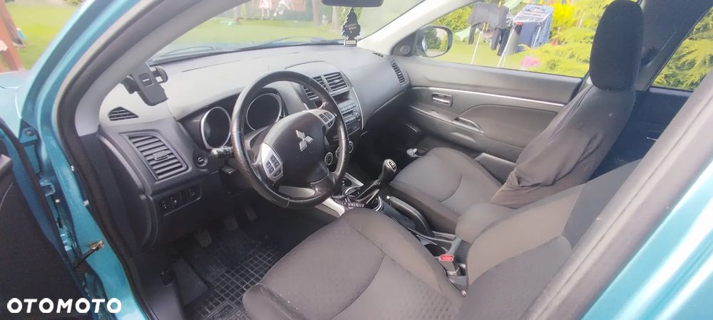 Mitsubishi ASX - 5