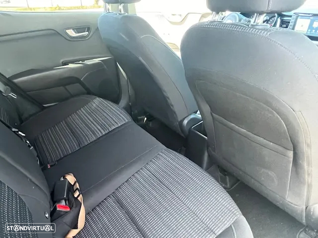 Kia Stonic 1.0 T-GDI Drive - 28