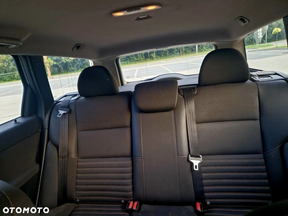 Volvo V50 D2 - 11