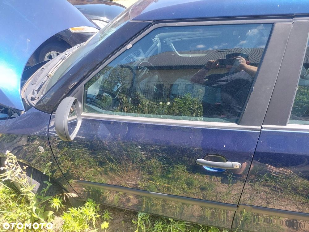 DRZWI KOMPLETNE LEWY PRZÓD SKODA FABIA II 9462 - 1