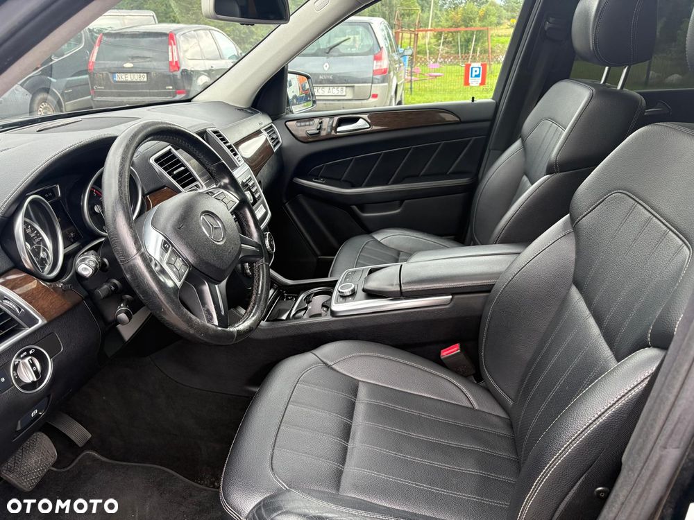 Mercedes-Benz GL 350 BlueTec 4-Matic - 16