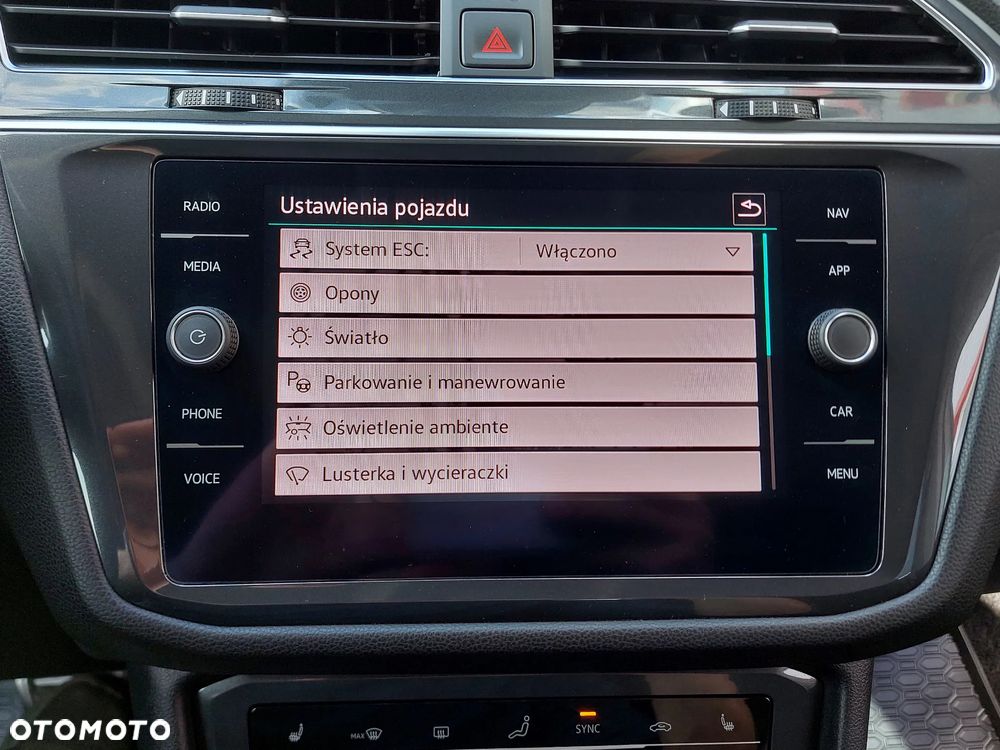 Volkswagen Tiguan - 34