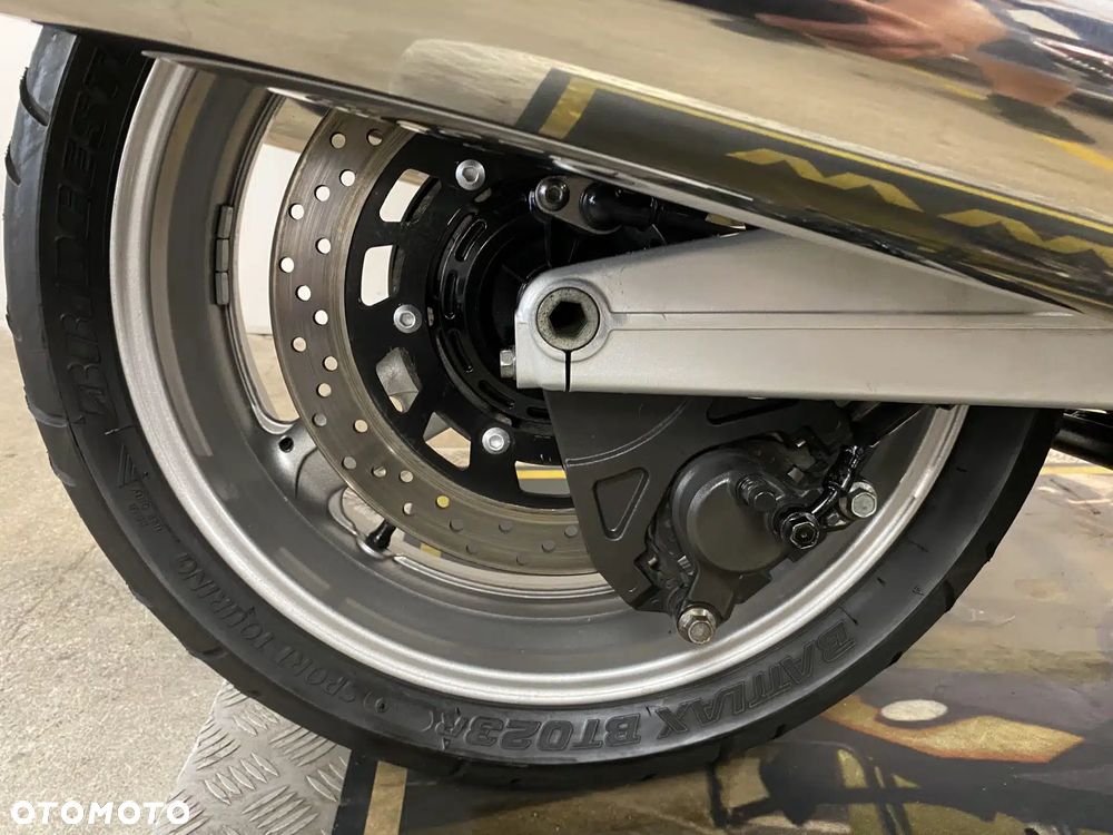 Yamaha FJR - 11